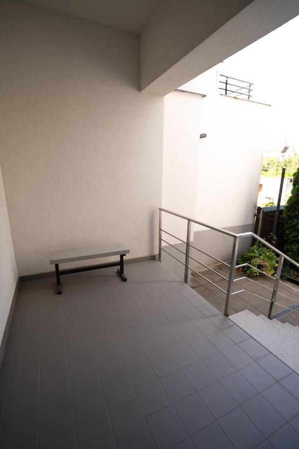 Black Field Apartment برنو المظهر الخارجي الصورة